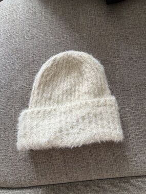 Old Navy Fuzzy Cream Beanie with Metallic Accents